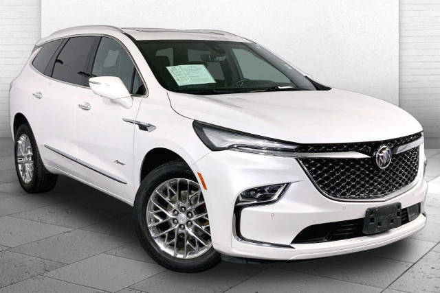 2023 Buick Enclave Avenir AWD photo