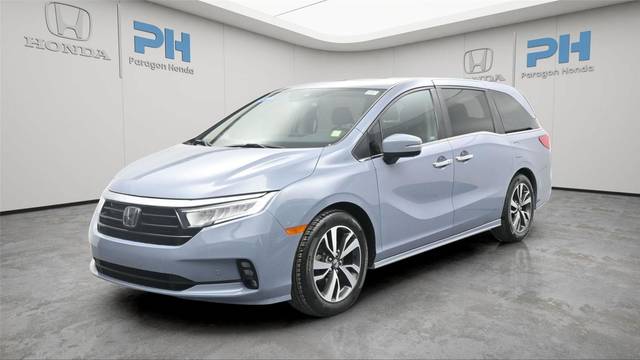 2023 Honda Odyssey Touring FWD photo