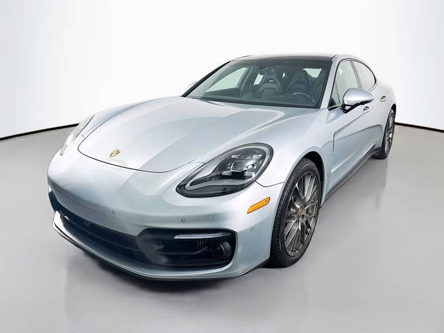 2023 Porsche Panamera 4 AWD photo