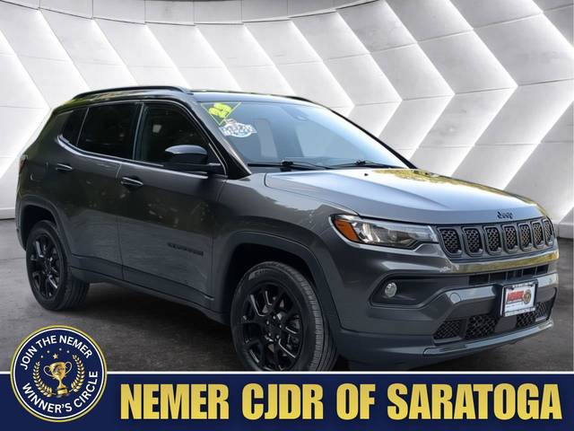 2023 Jeep Compass Altitude 4WD photo