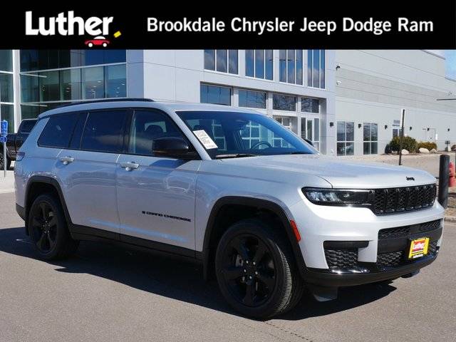2023 Jeep Grand Cherokee L Altitude 4WD photo