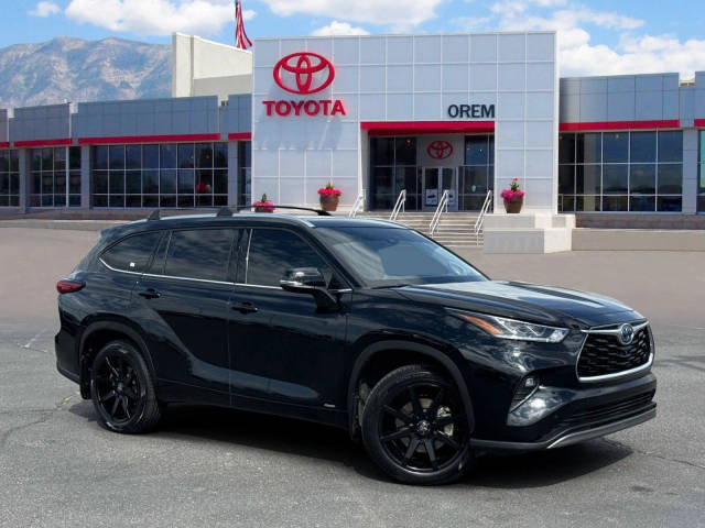 2023 Toyota Highlander Hybrid Platinum AWD photo