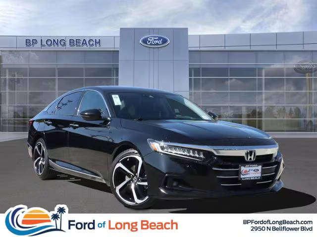 2022 Honda Accord Touring FWD photo