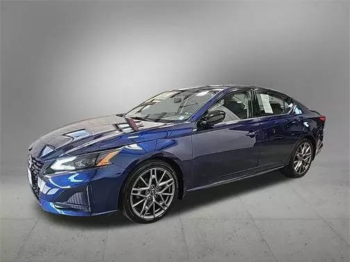 2023 Nissan Altima 2.0 SR FWD photo