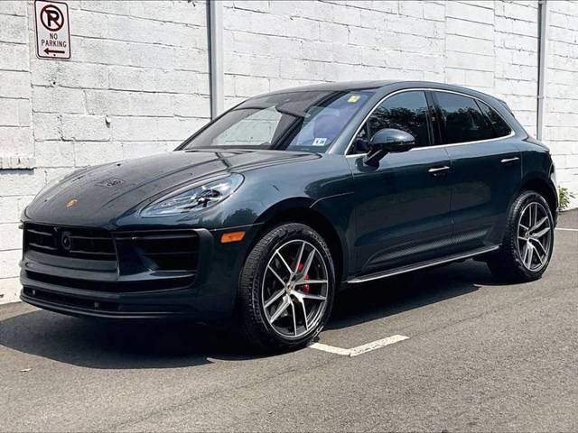 2023 Porsche Macan S AWD photo
