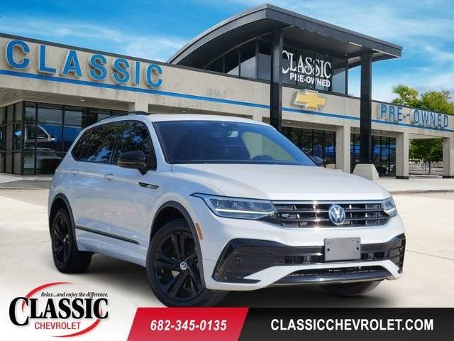 2023 Volkswagen Tiguan SE R-Line Black FWD photo