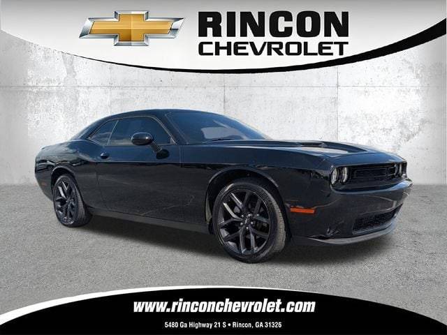 2023 Dodge Challenger SXT RWD photo