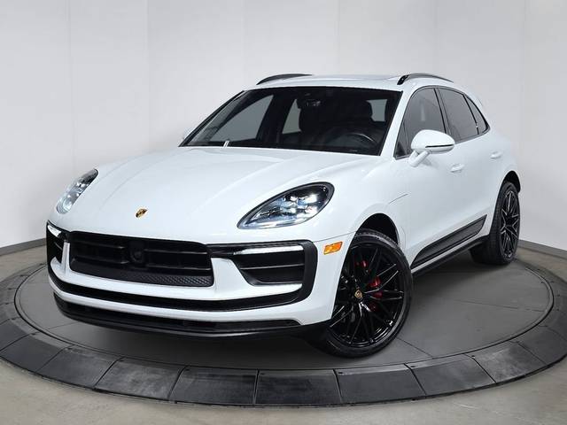 2023 Porsche Macan  AWD photo