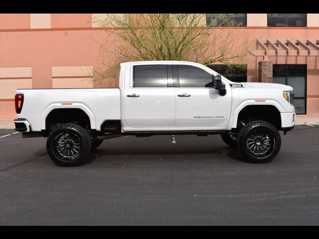 2022 GMC Sierra 2500HD Denali 4WD photo
