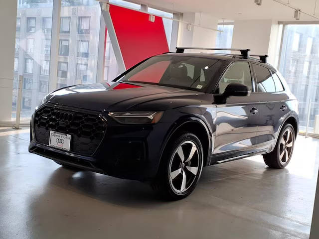 2023 Audi Q5 S line Premium Plus AWD photo