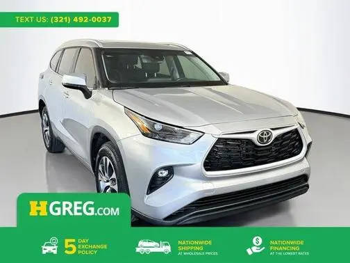 2023 Toyota Highlander XLE FWD photo