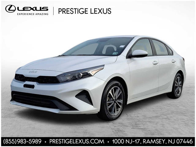 2023 Kia Forte LXS FWD photo