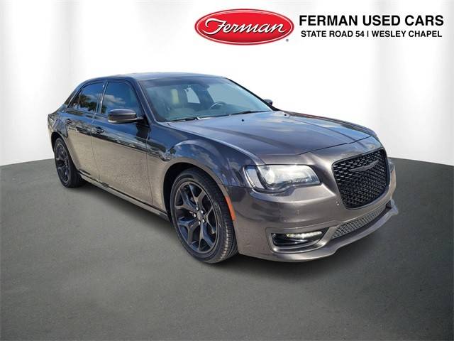 2023 Chrysler 300 Touring L RWD photo