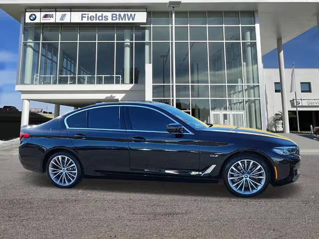 2023 BMW 5 Series 530e RWD photo