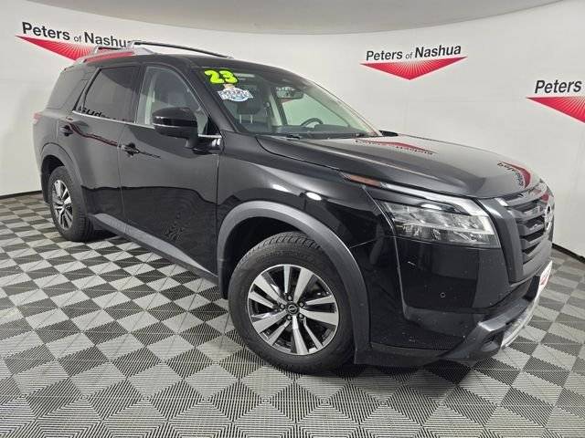 2023 Nissan Pathfinder SL 4WD photo