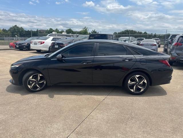 2023 Hyundai Elantra Limited FWD photo