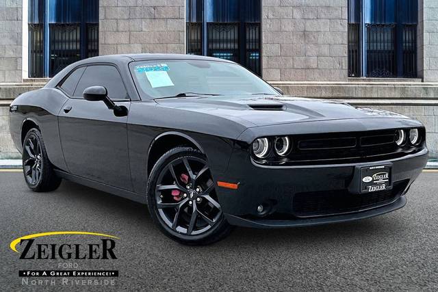 2023 Dodge Challenger SXT RWD photo