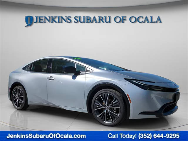 2023 Toyota Prius XLE FWD photo