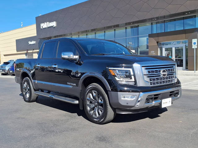 2023 Nissan Titan Platinum Reserve 4WD photo