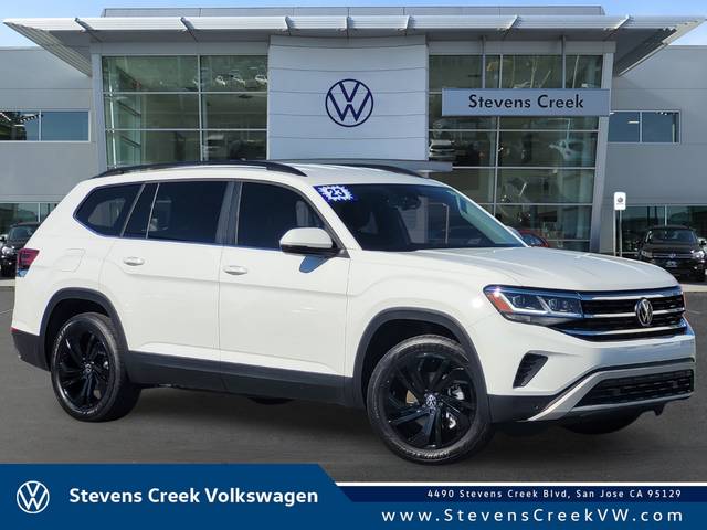 2023 Volkswagen Atlas 3.6L V6 SE w/Technology FWD photo