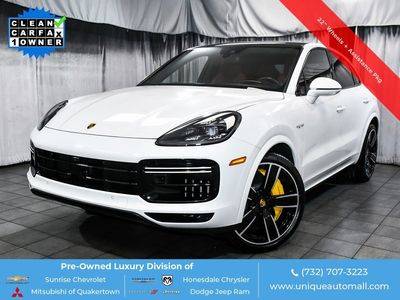 2023 Porsche Cayenne Coupe Turbo S E-Hybrid AWD photo
