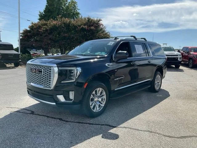 2021 GMC Yukon XL Denali 4WD photo