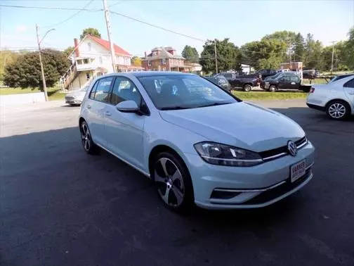 2021 Volkswagen Golf TSI FWD photo