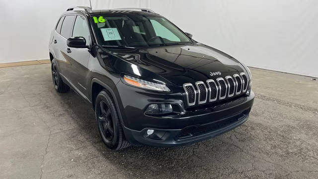 2016 Jeep Cherokee Latitude 4WD photo