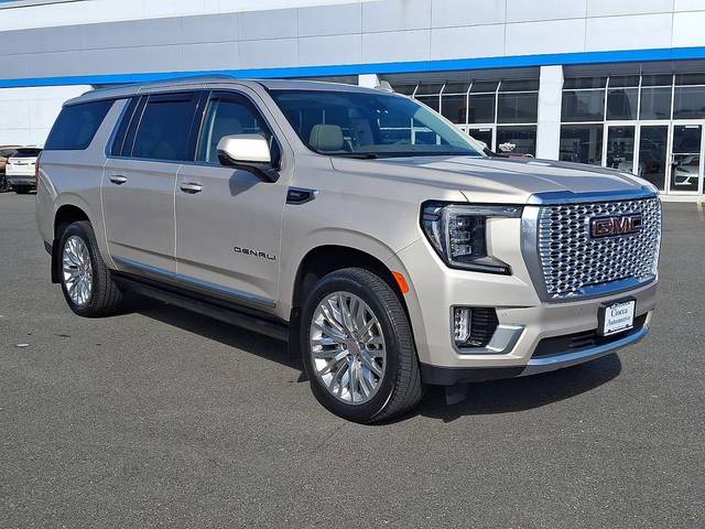 2023 GMC Yukon XL Denali 4WD photo