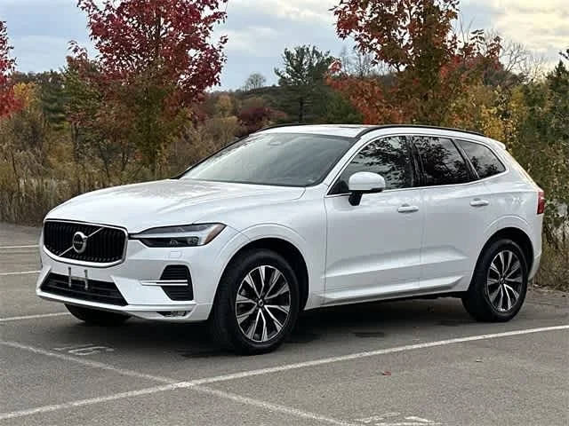 2023 Volvo XC60 Core AWD photo