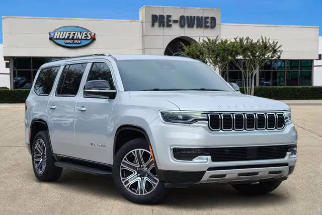 2023 Jeep Wagoneer Series II RWD photo