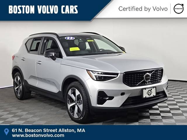 2023 Volvo XC40 Ultimate Dark Theme AWD photo