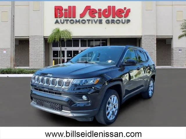 2023 Jeep Compass Latitude Lux 4WD photo