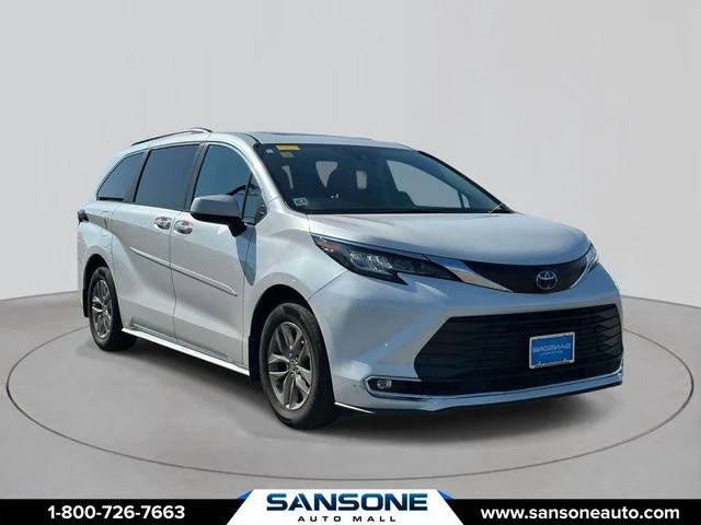 2023 Toyota Sienna XLE AWD photo