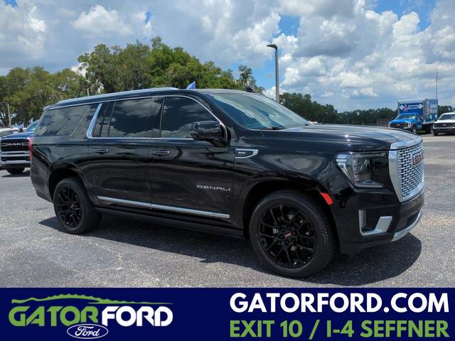 2023 GMC Yukon XL Denali 4WD photo