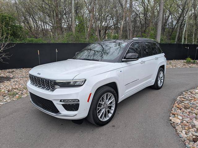 2023 Jeep Grand Cherokee Summit 4WD photo