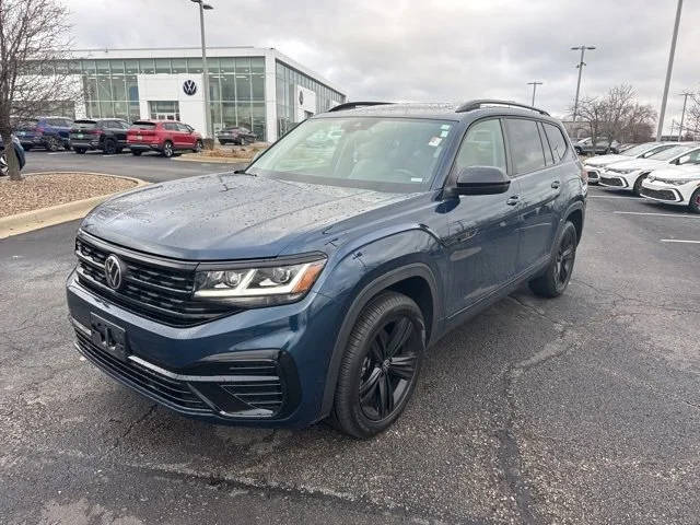 2023 Volkswagen Atlas 3.6L V6 SEL R-Line Black AWD photo