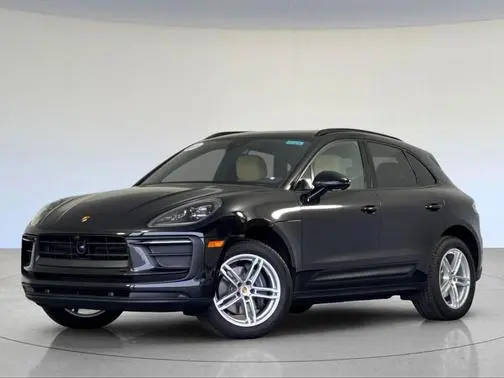 2023 Porsche Macan AWD photo
