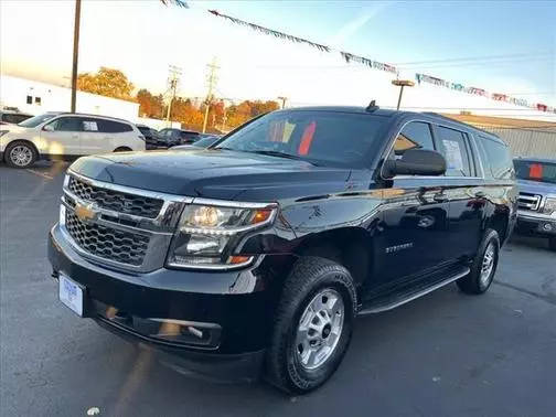 2017 Chevrolet Suburban LS 4WD photo