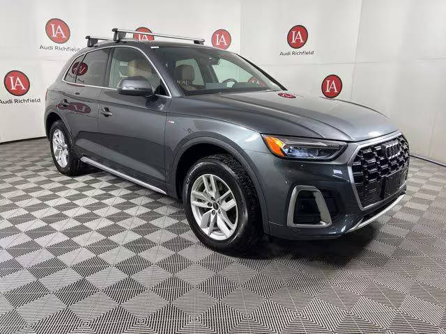 2023 Audi Q5 S line Premium AWD photo