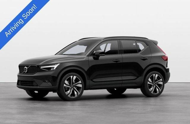 2023 Volvo XC40 Plus Dark Theme AWD photo