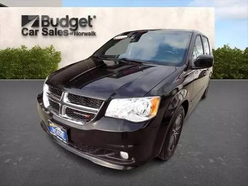 2017 Dodge Grand Caravan SXT FWD photo