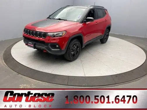 2023 Jeep Compass Trailhawk 4WD photo