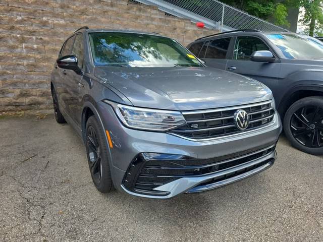 2023 Volkswagen Tiguan SE R-Line Black AWD photo