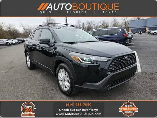 2023 Toyota Corolla Cross LE AWD photo