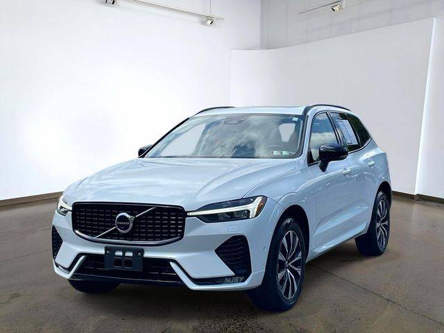 2023 Volvo XC60 Plus Dark Theme AWD photo