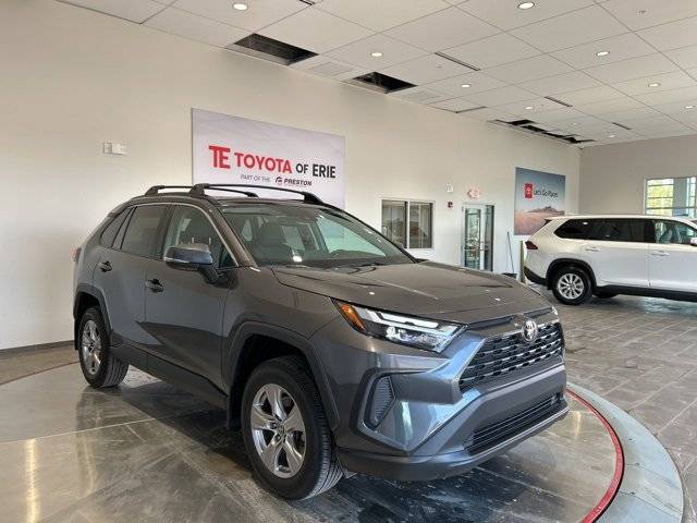 2023 Toyota RAV4 XLE AWD photo