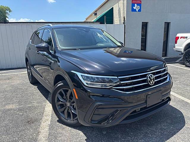 2023 Volkswagen Tiguan SE FWD photo