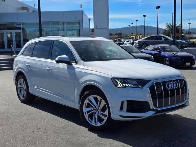 2023 Audi Q7 Premium AWD photo