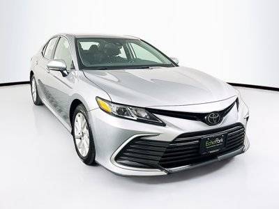 2023 Toyota Camry LE FWD photo